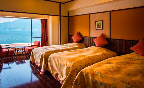 Western Triple Room (Non-Smoking Floor)