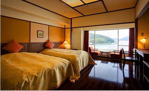 Western Twin Room (Non-Smoking Floor)